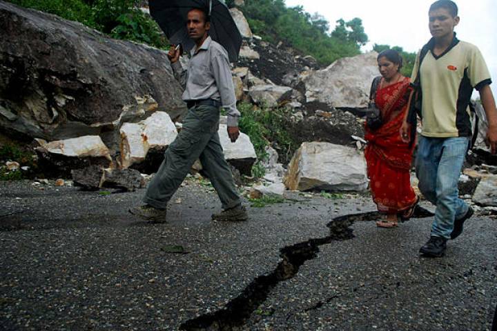 फिर थर्राया नेपाल, सुबह 6.25 पर महसूस हुए भूकंप के झटके