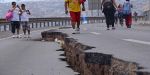चिली में आया खतरनाक भूकंप :  देखते ही देखते सड़के धंस गई, सुनामी की वार्निग