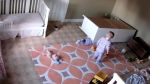 2 साल के बच्चे ने बचाई अपने भाई की जान, VIRAL हुआ विडियो