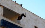 सीरियाई आतंकियों ने चार समलैंगिकों को पांचवी मंजिल से नीचे फैंका दर्दनाक मौत