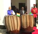 तंजानिया के राष्ट्रपति संघ PM मोदी ने बजाया ड्रम