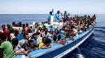 लीबिया के तट से 702 शरणार्थियों की बचाई जान