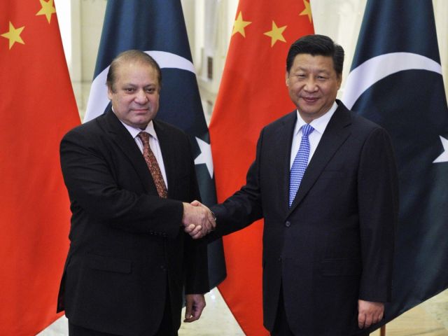 पाकिस्तान बढ़ा चीन की ओर, हथियारों को लेकर होगा समझौता
