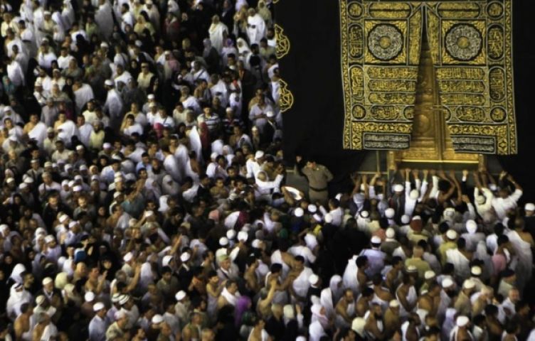 मक्का मस्जिद में मची भगदड़, 150 की मौत, 400 से अधिक घायल