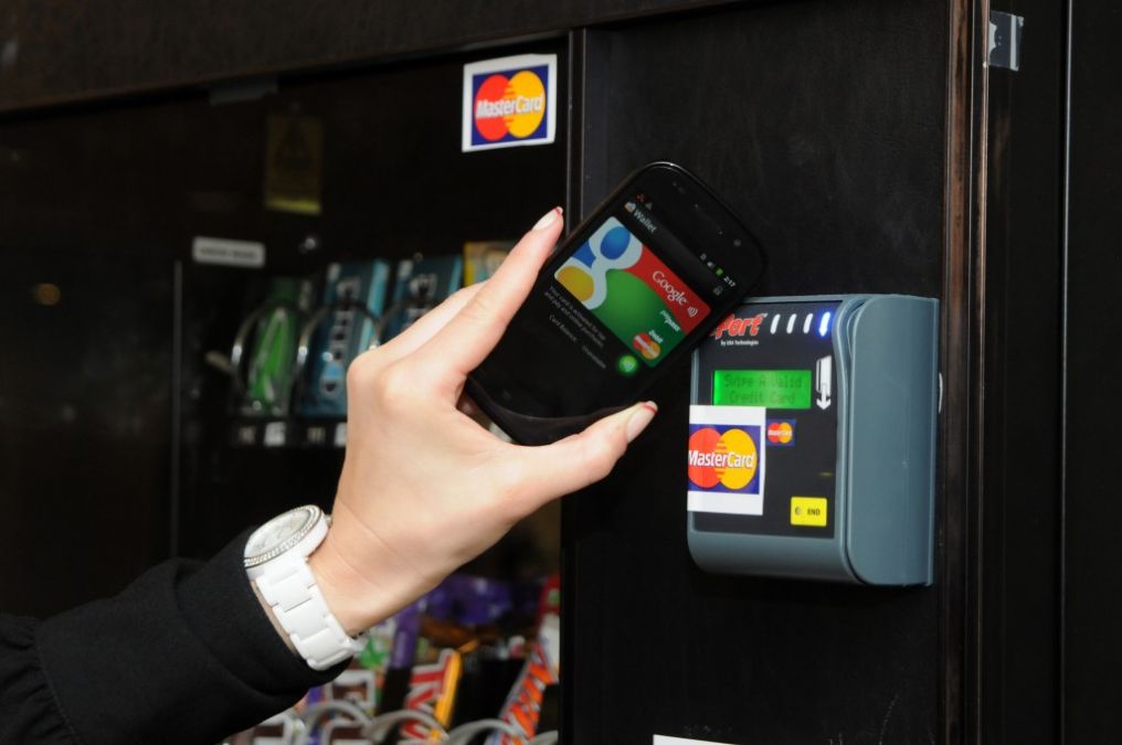 Now you can purchase your smartphones from Vending Machine