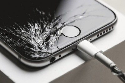 This is why the smartphone screen blacks out, fix it yourself and save repair costs