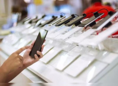 आसमान छू रहा है भारत का स्मार्टफोन शिपमेंट मार्केट, इस देश में भेजे गए 80 करोड़ से ज्यादा स्मार्टफोन