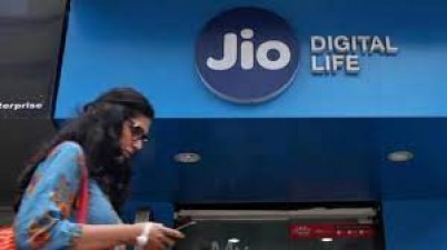 Apart from 365 days data and OTT, this new plan of Jio gives many more things