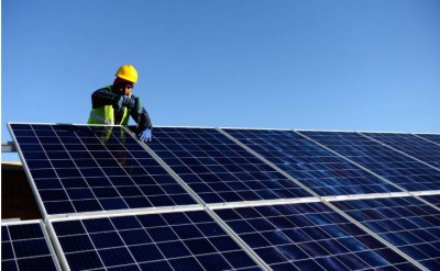 MNRE cuts application fee by 80% for solar equipment makers