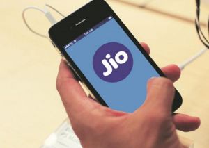 जियो जल्द लांच करेगा 999 रुपए में 4G फोन
