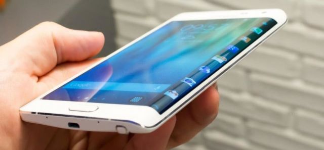 मोबाइल ठीक नही होने पर Samsung देगी 64 हजार रुपए