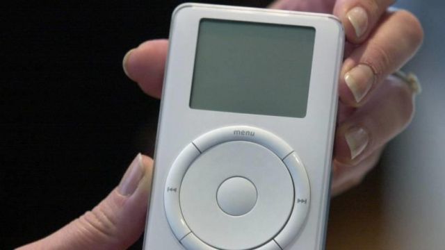 iPod हुआ 15 साल का, एप्पल मना रही है जन्मदिन