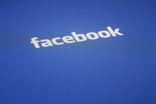 फेसबुक के बंद होने से यूजर हुए परेशान
