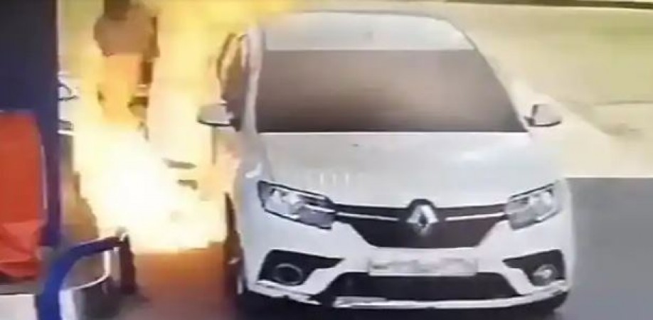 Video: Man lights cigarette at petrol pump, car caught fire and then...
