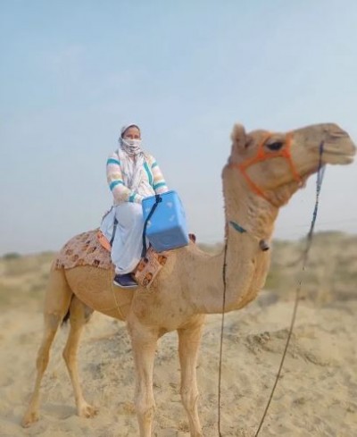 Health worker arrives on camel to vaccinate, photo goes viral