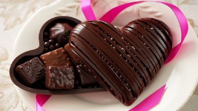 Chocolate day : चॉकलेट डे पर इस तरह कर सकते है आप अपने पार्टनर को खुश