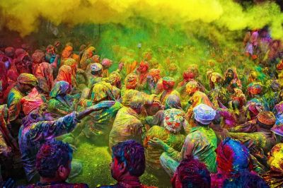 Holi 2017 - शुरुआत हो चुकी है रंगों के आने की, आ रहा रंगों का त्यौहार