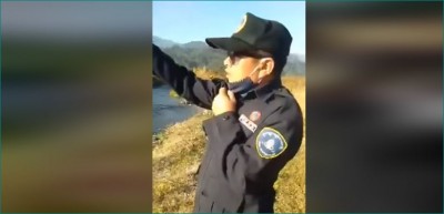 Video: Bhutan policeman politely requesting Indian revellers to vacate the border