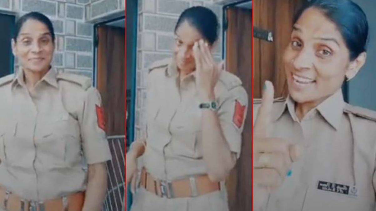 Action taken on women police constable; made Tik Tok videos like this! |  NewsTrack English 1