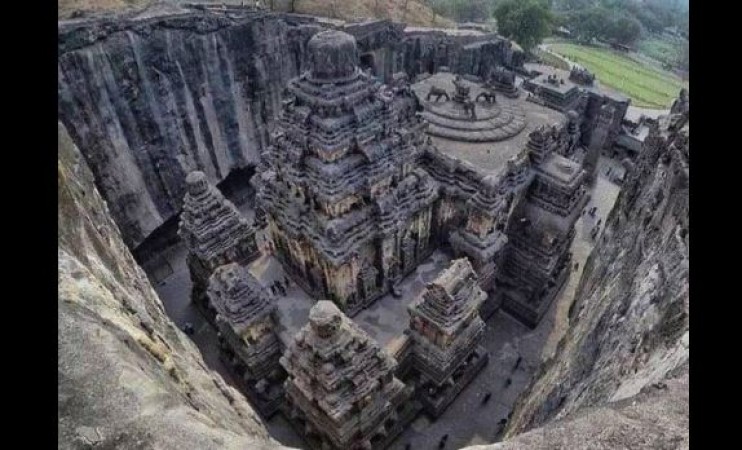 This temple was built by cutting stones weighing 40 thousand tons in 18 years