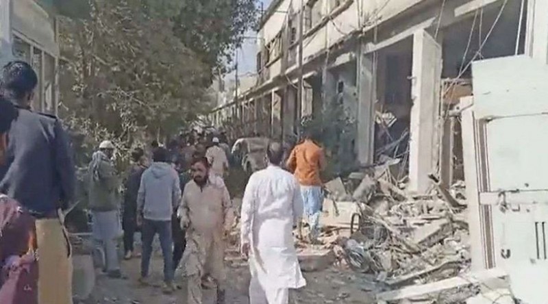 10 killed in sudden blast in Pakistan