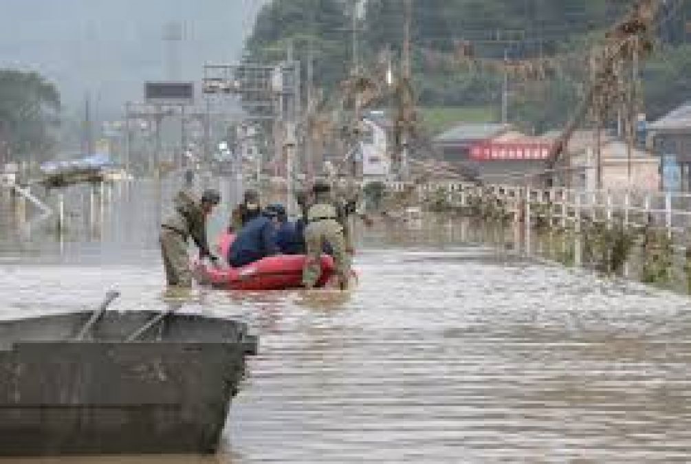 జపాన్‌లో వరదలు రావడంతో మరణాల సంఖ్య నిరంతరం పెరుగుతోంది