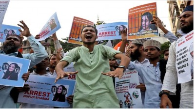 नूपुर शर्मा के खिलाफ प्रदर्शन करने वाले प्रवासियों पर सख्ती, भेजा जाएगा वापस