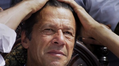 Imran Khan upset over crisis on government, takes this big step