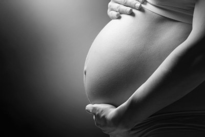 क्या गर्भवती मां से बच्चों में फैल सकता है कोरोना संक्रमण ?