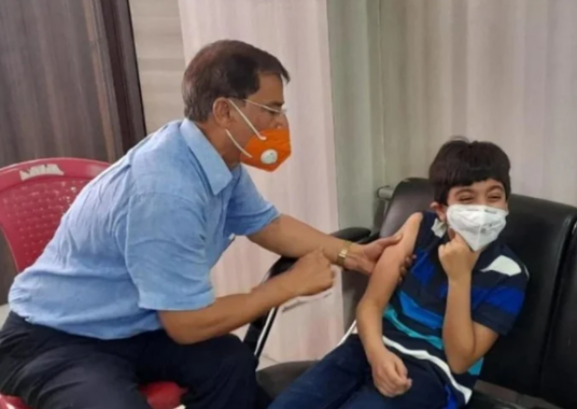 सिंगापुर में अगले साल से दिया जाएगा 12 वर्ष के कम उम्र वालों को कोरोना का टीका