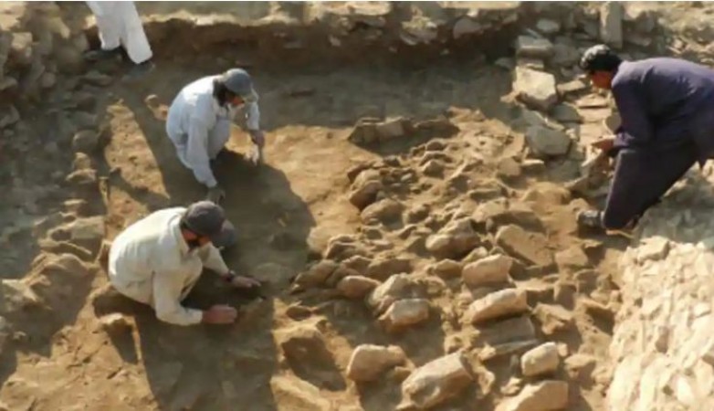 పాకిస్థాన్ లో తవ్వకాల్లో 1300 ఏళ్ల నాటి విష్ణు ఆలయం