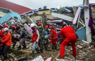 विनाशकारी भूकंप में 44 लोगों की मौत, 300 से अधिक घायल.., चारों तरफ तबाही