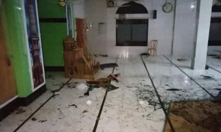 बांग्लादेश: एक-एक करके 'फटते' चले गए मस्जिद में लगे 6 AC, 17 लोगों की मौत