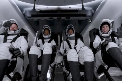Spacex: आज से शुरू हुआ स्पेस टूरिज्म, चार आम नागरिकों को लेकर अंतरिक्ष में रवाना हुआ रॉकेट