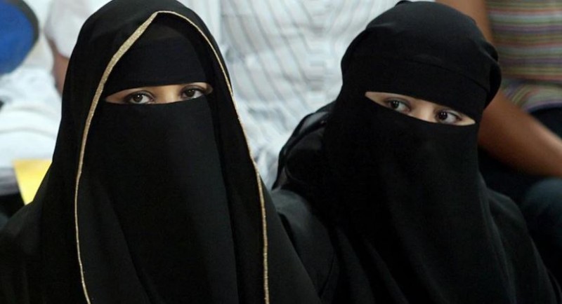 Saudi Arabia bans wearing burqa during exam hall | NewsTrack English 1