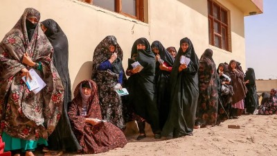 तालिबान ने जारी किया नया फरमान : अफगानिस्तान में महिलाओं के अधिकारों पर कड़ा प्रहार