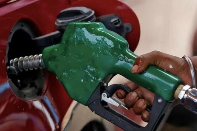 Petrol and Diesel price rises, Know how much hike recorded in a year
