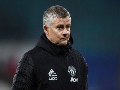 Solskjaer comes in support of van de Beek for performance in FA Cup quarters